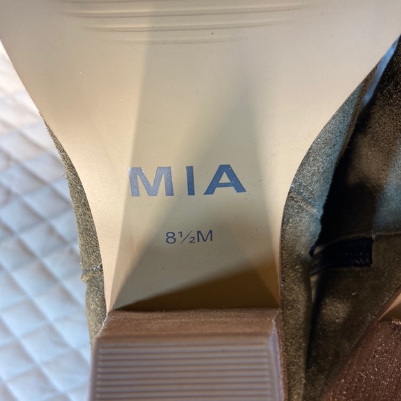 MIA Fontana Suede Lace Up Boots. New. Olive Green. Size 8.5. Side Zipper. - Picture 10 of 13